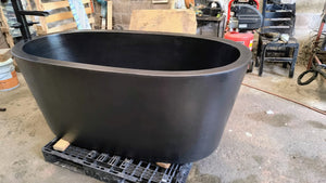 Paricutín Handcrafted Copper Bathtub — Matte Black
